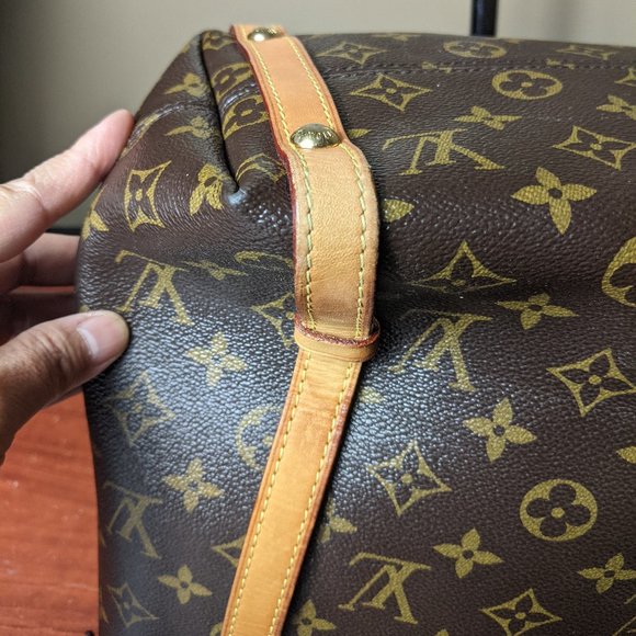 Auth Louis Vuitton Tuileries Monogram totes - Picture 6 of 10